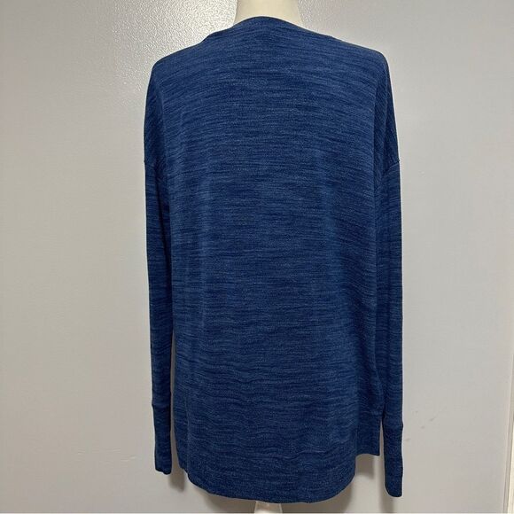 Athleta blue sweatshirt with thumb holes size L  - Picture 4 of 6